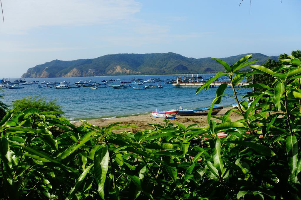 Hostal Monte Libano Puerto López Exterior foto